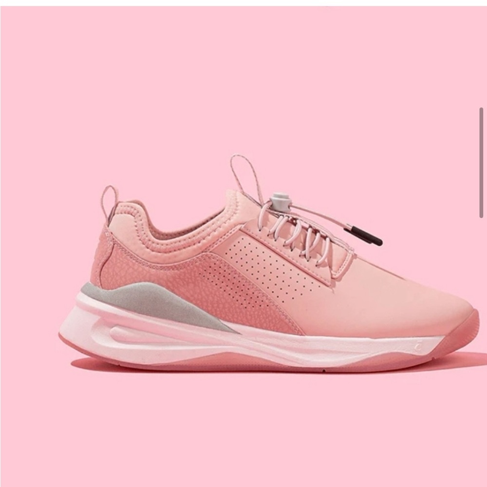 Clove Sneakers